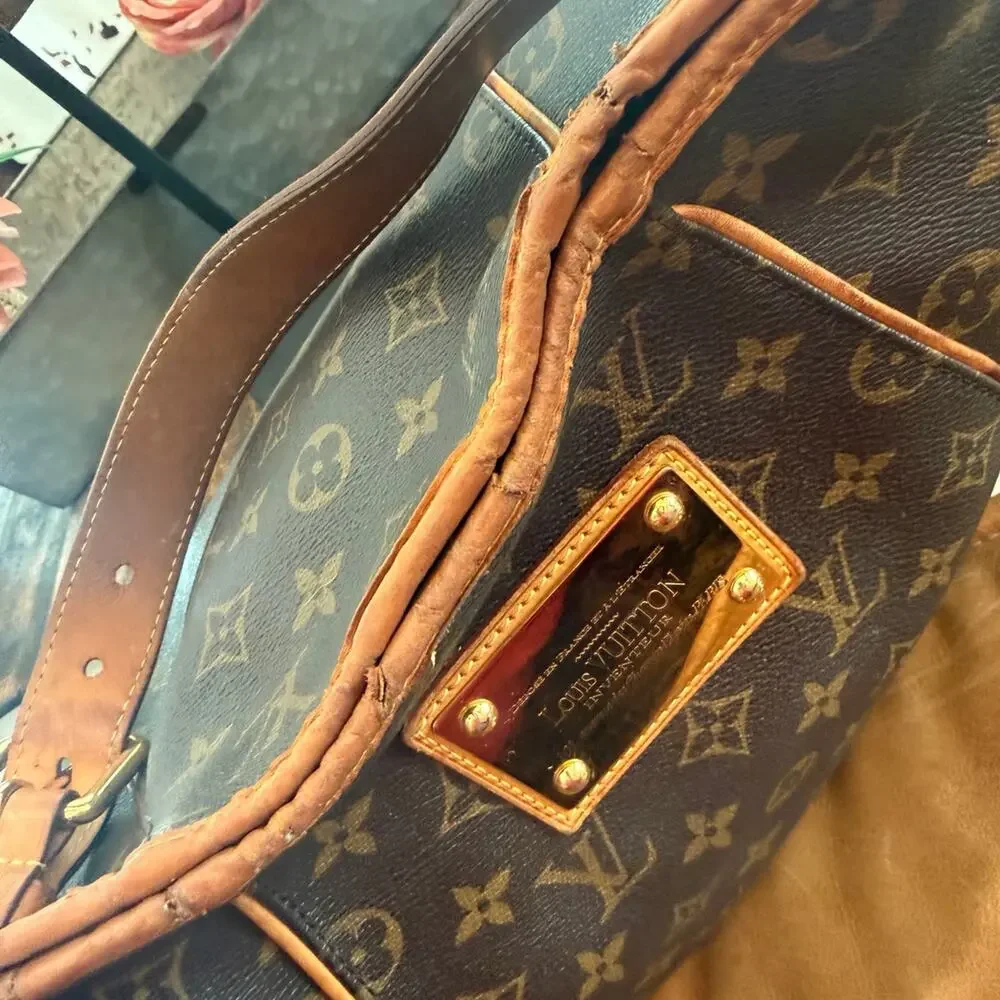 Louis Vuitton Authentic Monogram Galleria MM MI1172 w/COA See Call Outs - Picture 11 of 13